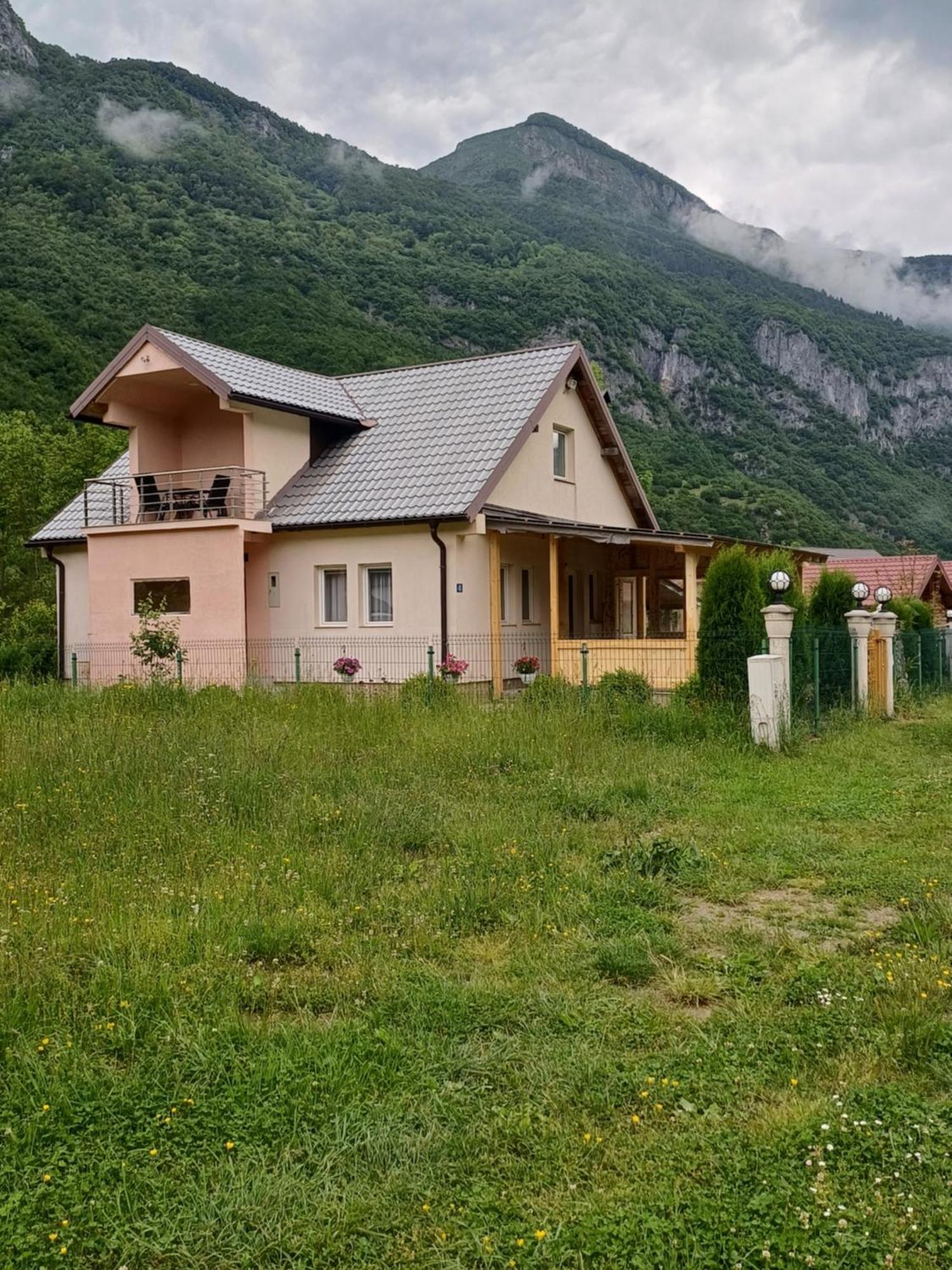 Breti'S Guesthouse Vuthaj Exteriér fotografie
